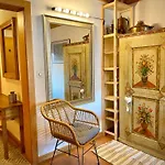 Highest Terrace Center. Comfort & View Apartment